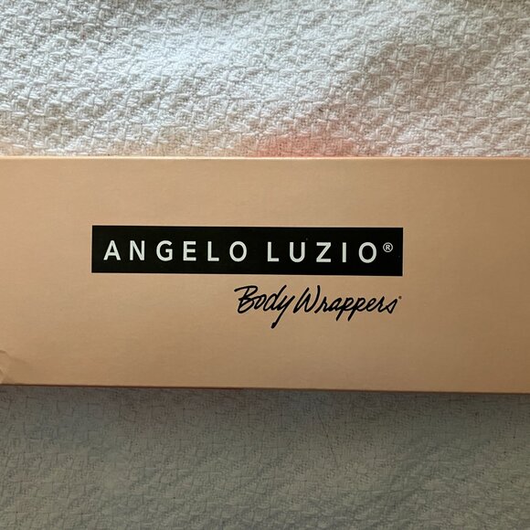 Angelo Luzio Body Wrappers - Picture 5 of 5